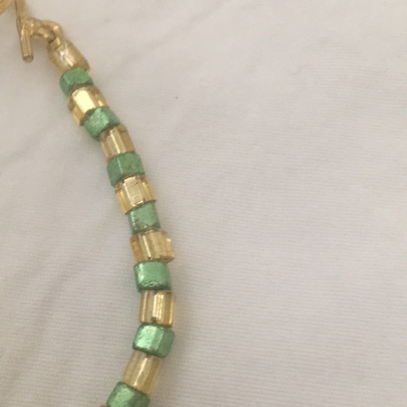 Bracelet Green, Gold Shiny Square Beads with Toggle Clasp - Picture 6 of 8